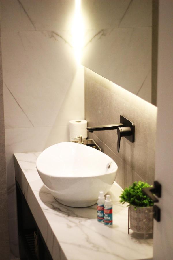K58 Luxury Monastiraki Metro Station Acropolis Jacuzzi Apartment *