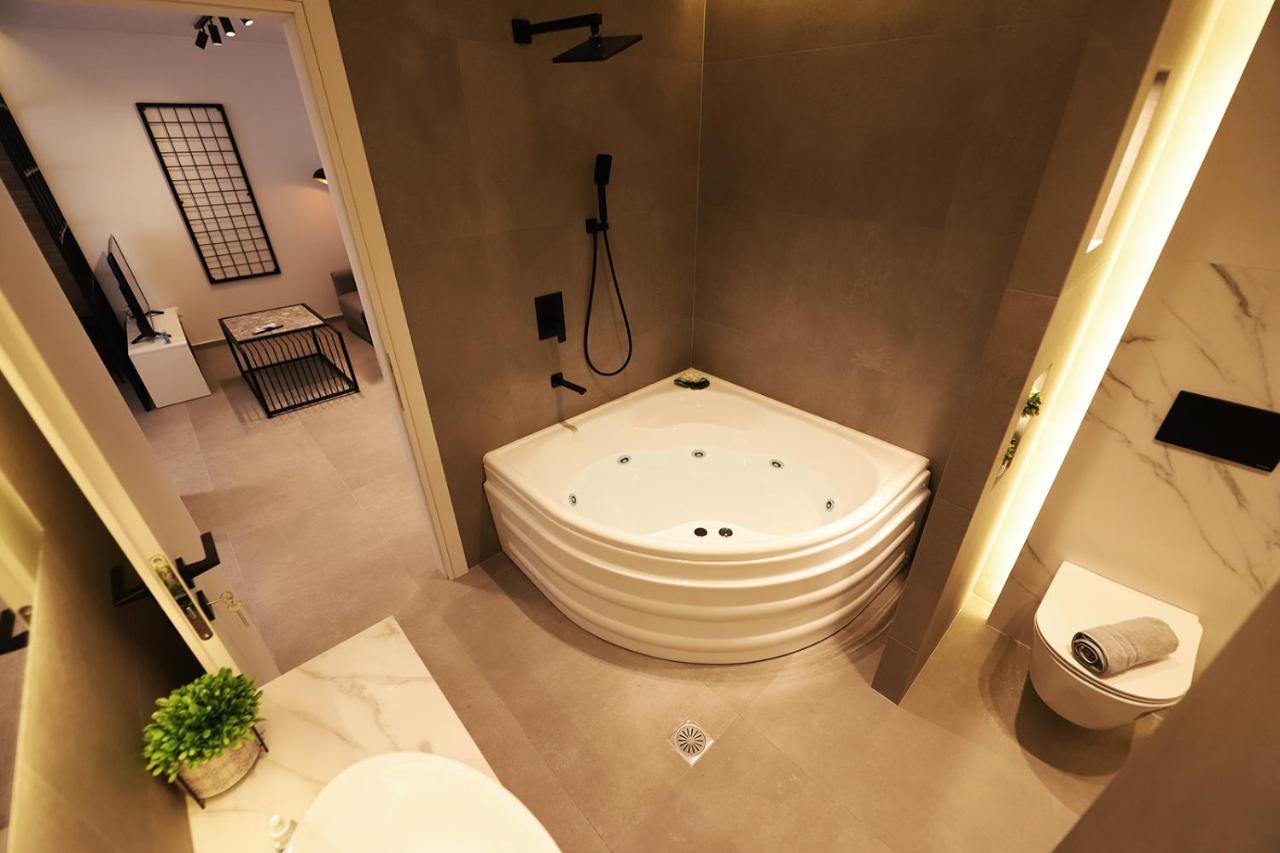 K58 Luxury Monastiraki Metro Station Acropolis Jacuzzi