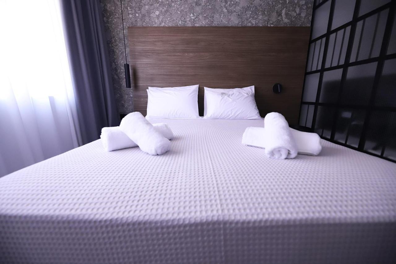 K58 Luxury Monastiraki Metro Station Acropolis Jacuzzi Apartment Athens